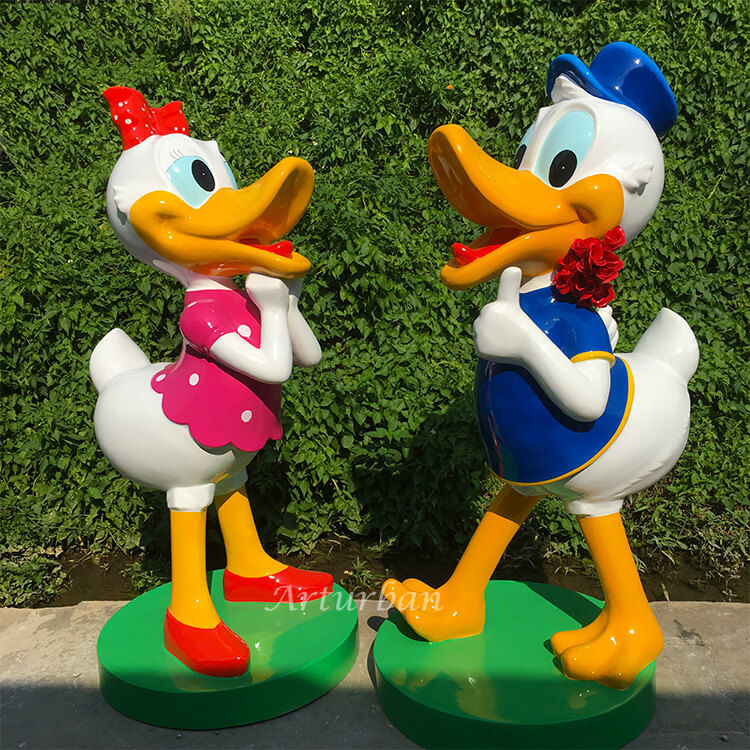 donald duck statue