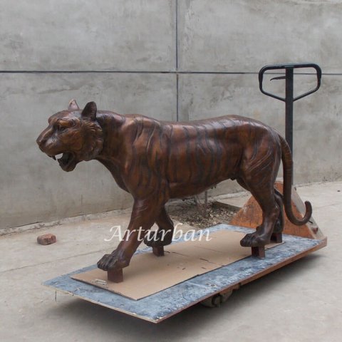 life size tiger statue