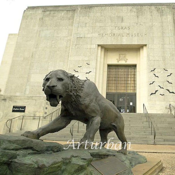 tiger statue outdoor