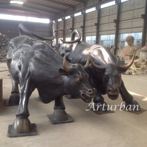 charging bull sculpture