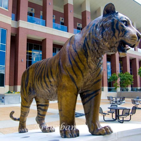 large tiger statue