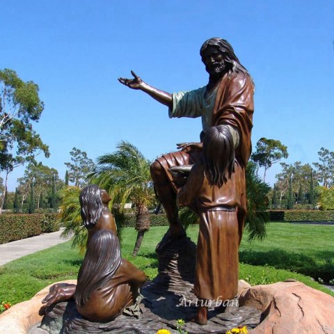 jesus and the children statue