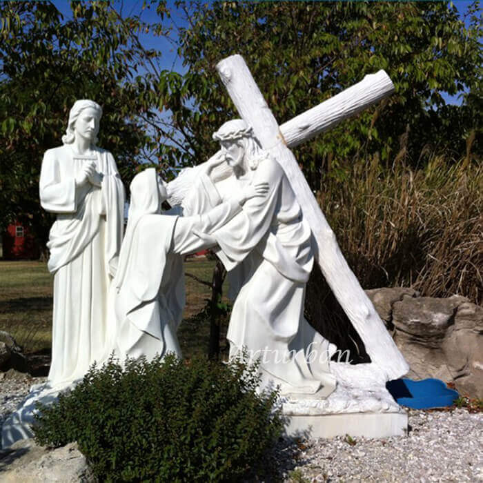 Statue of Jesus Carrying the Cross