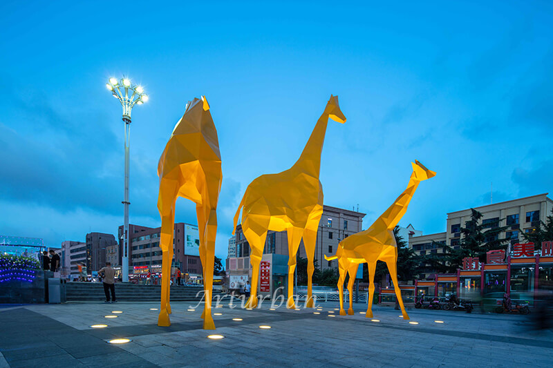 large giraffe sculpture