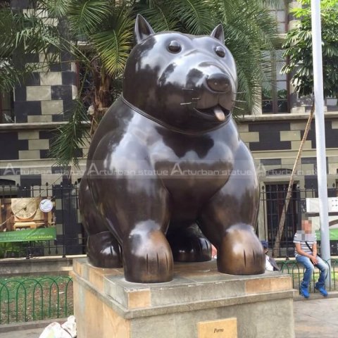 fernando botero cat sculpture