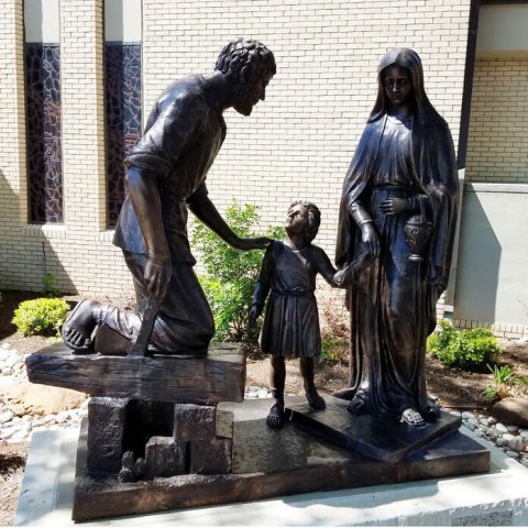 jesus mary and joseph statue