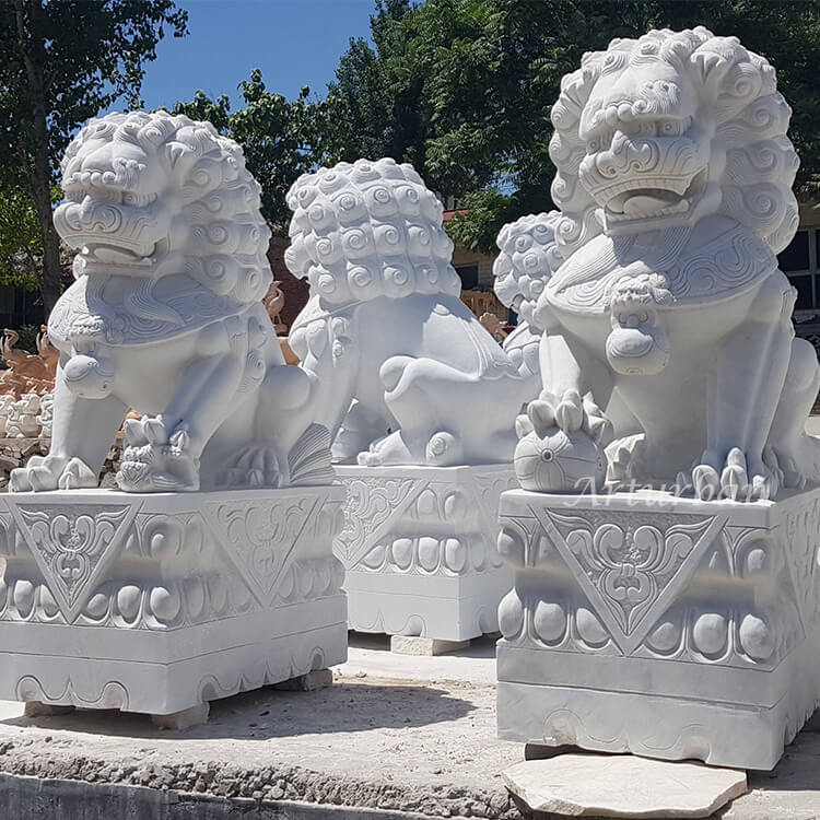 chinese lion statue