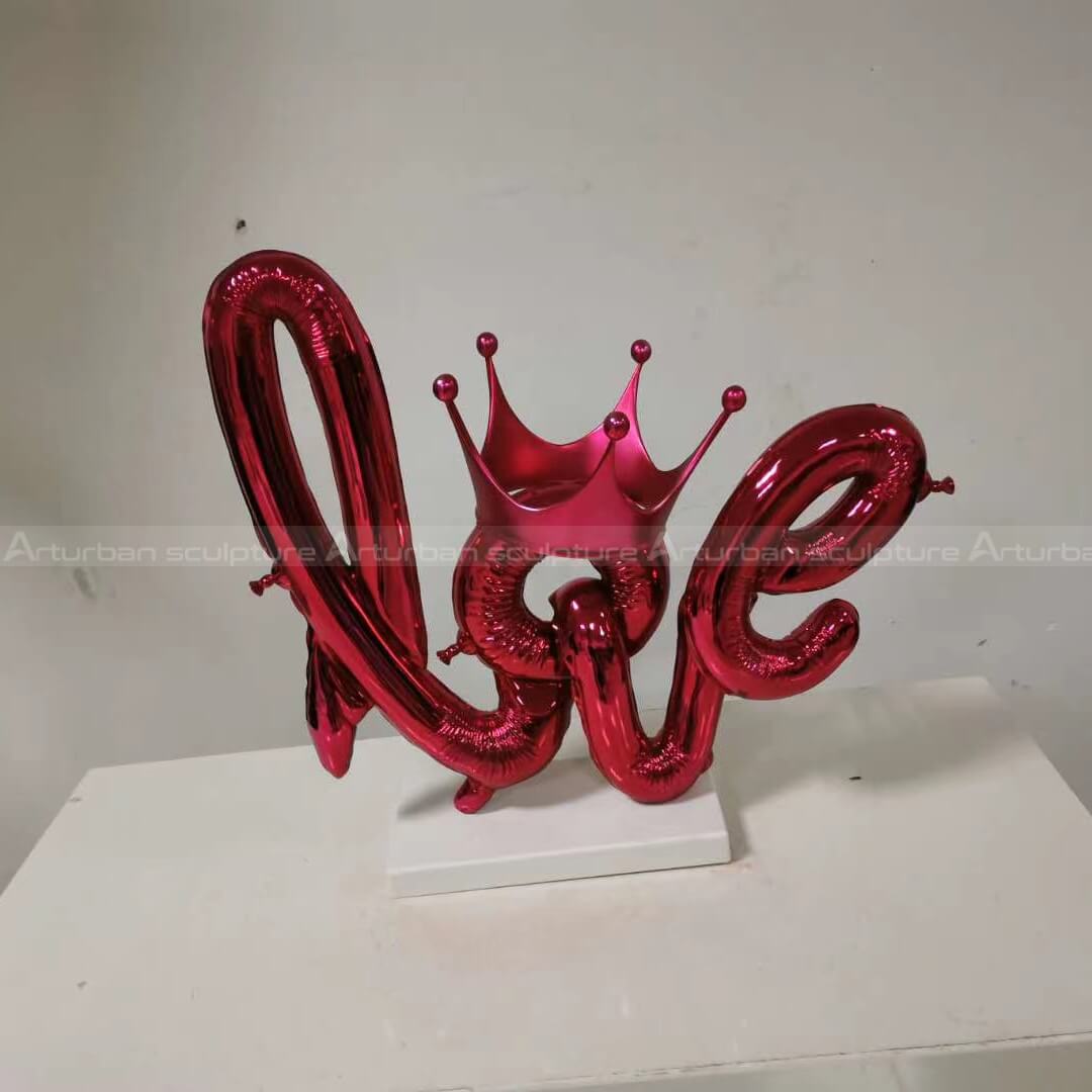 ballon love sculpture