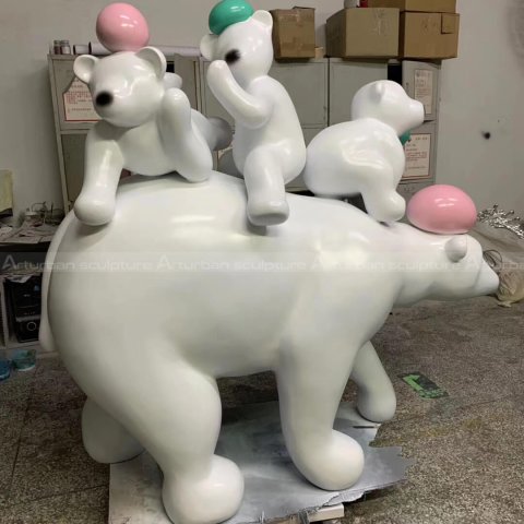 polar bear statue