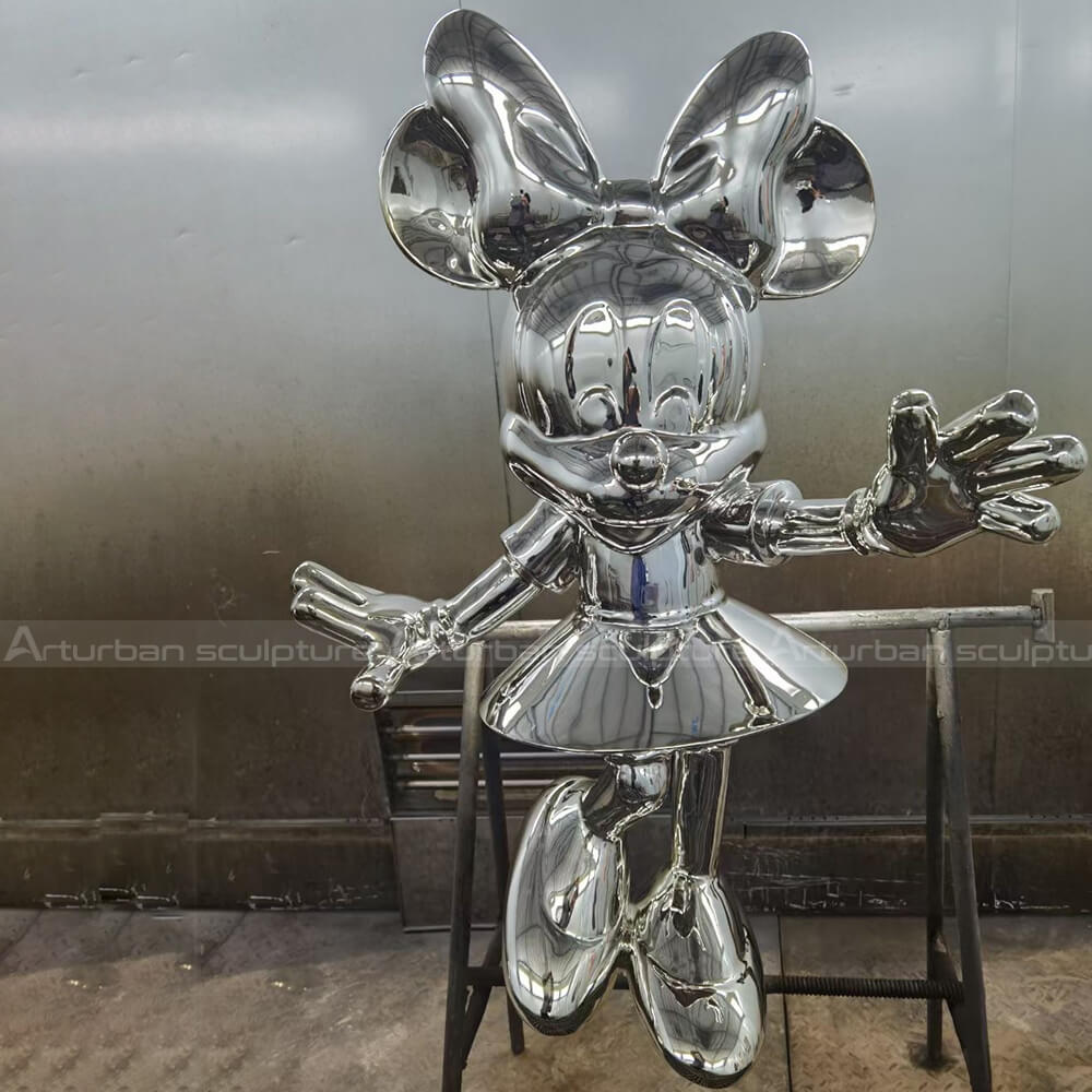 disney minie sculpture