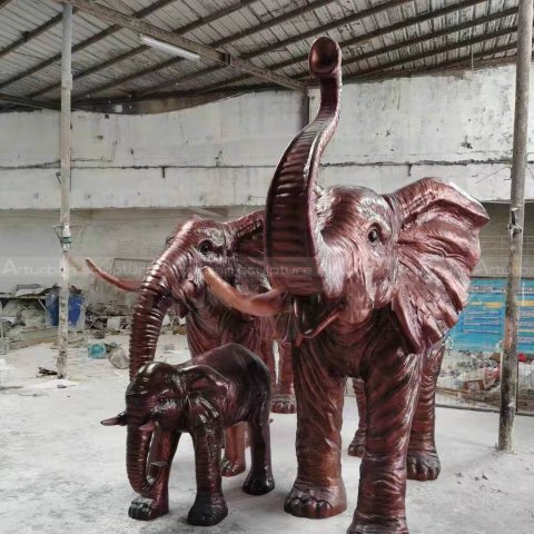 lucky elephant statue