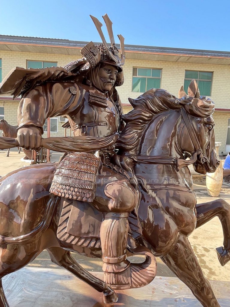 samurai statue