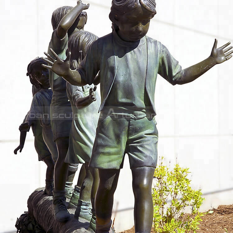 kids playing statue