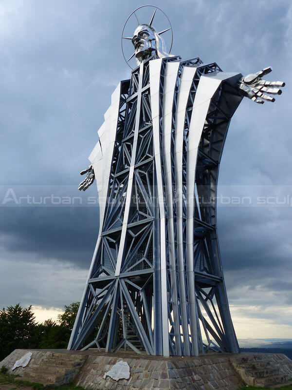 heart of jesus statue