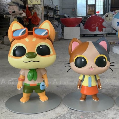 cartoon cat statue