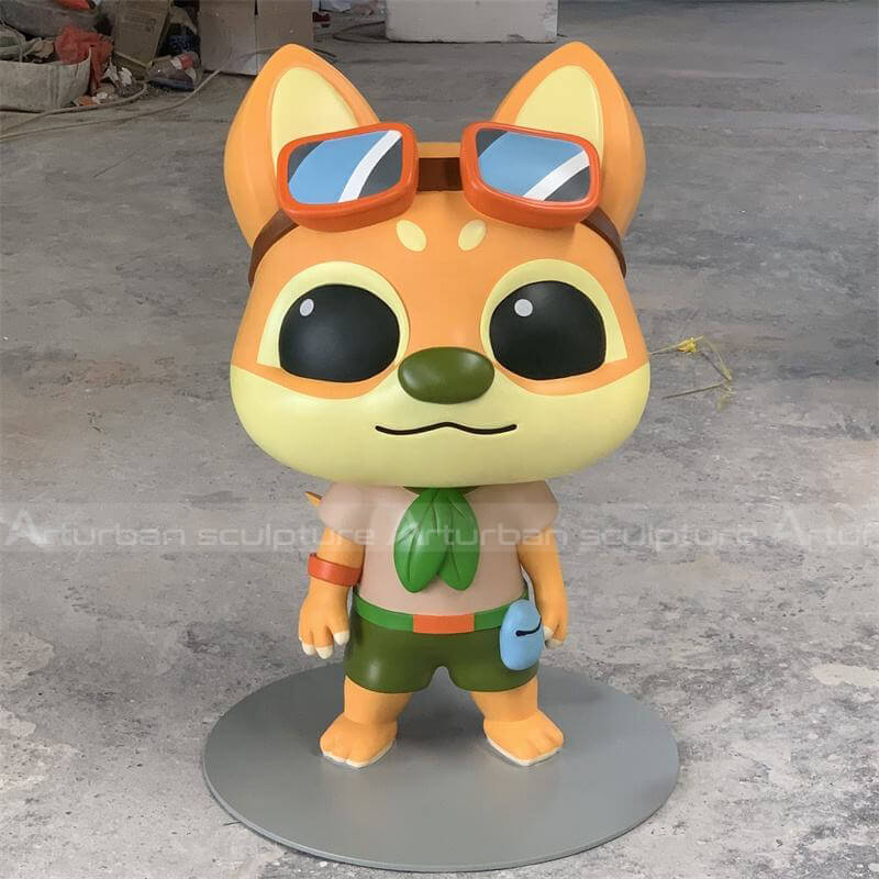 cartoon cat statue