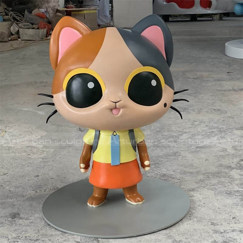 cartoon cat statue