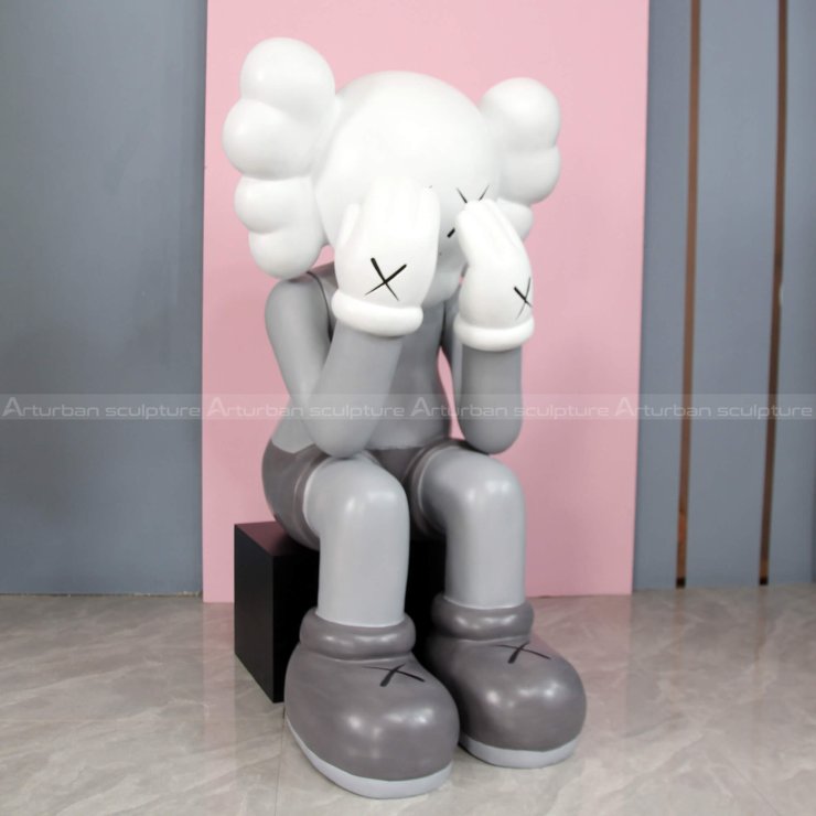 kaws big statue