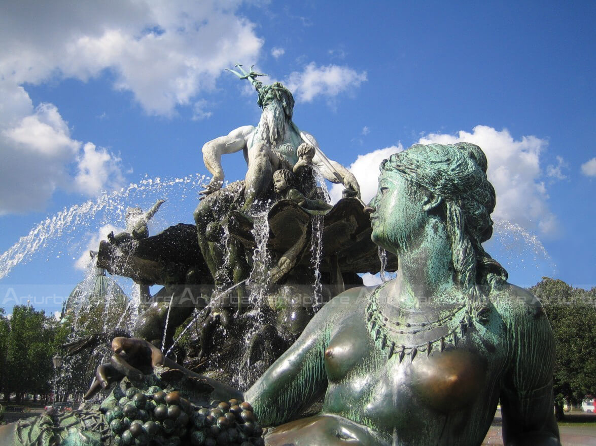 large outdoor fountain