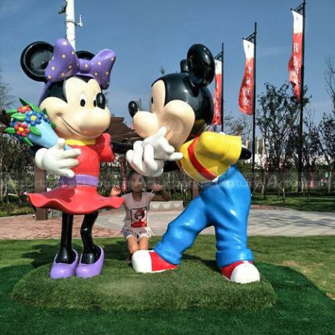 mickey and minnie outdoor statues