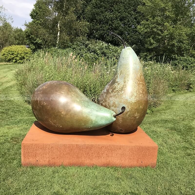 pear garden sculpture