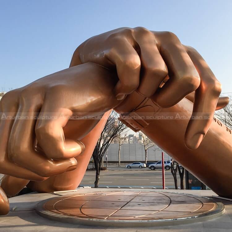 riding horse posture statue