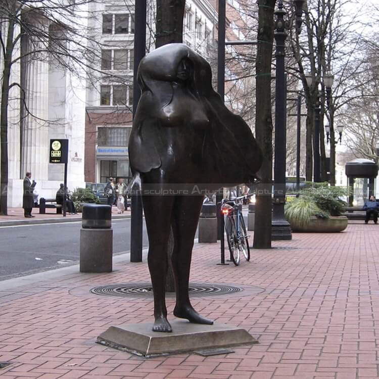 statue nude woman