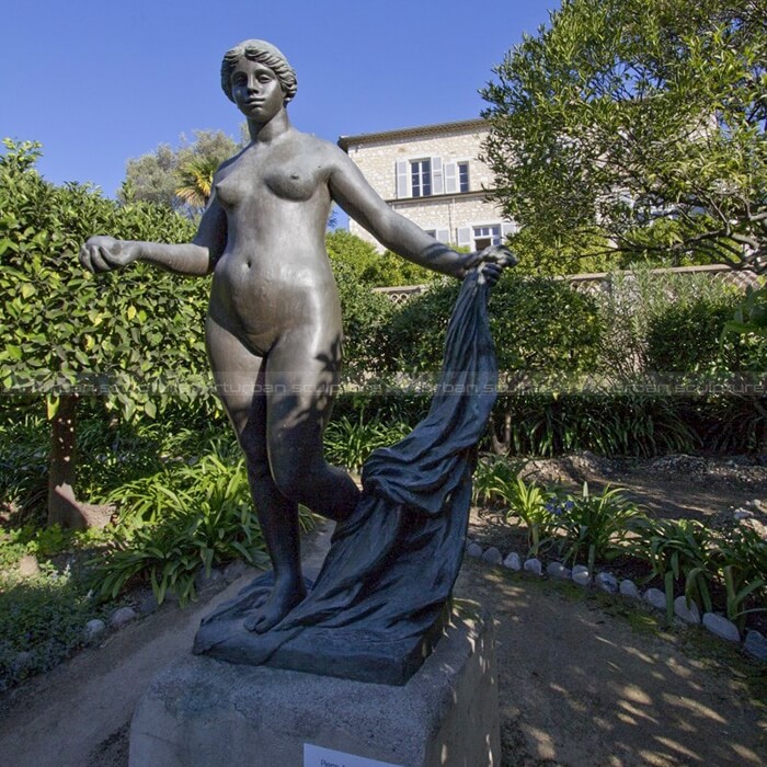 venus victrix sculpture