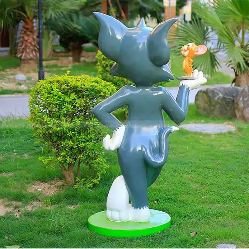 tom jerry statue