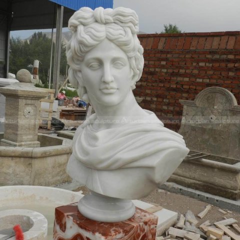 roman man bust