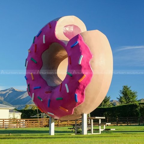 Doughnut sculpture