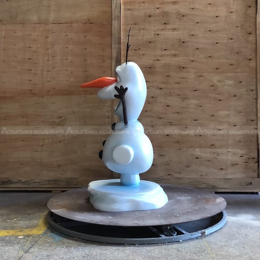 olaf sculpture