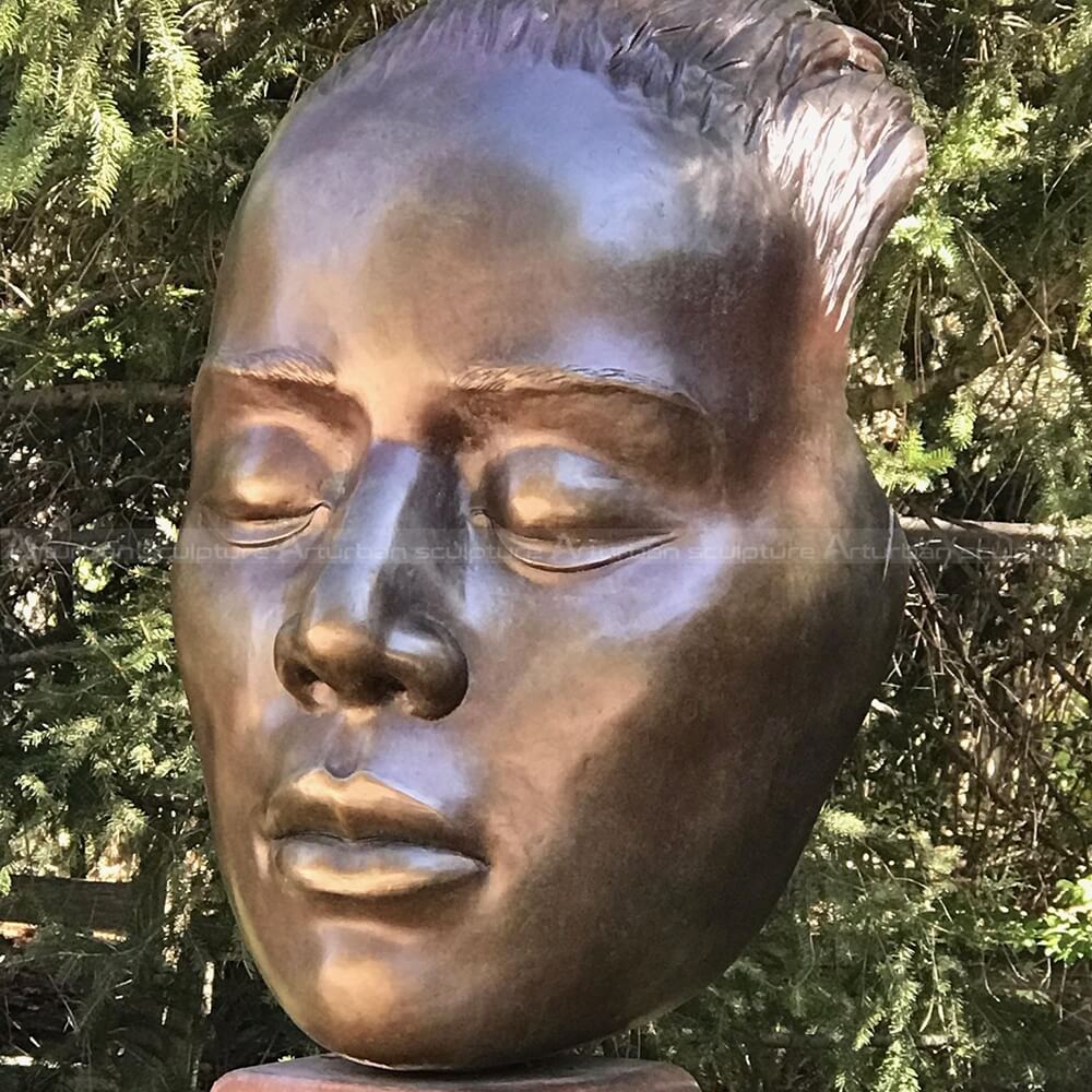 woman head statue