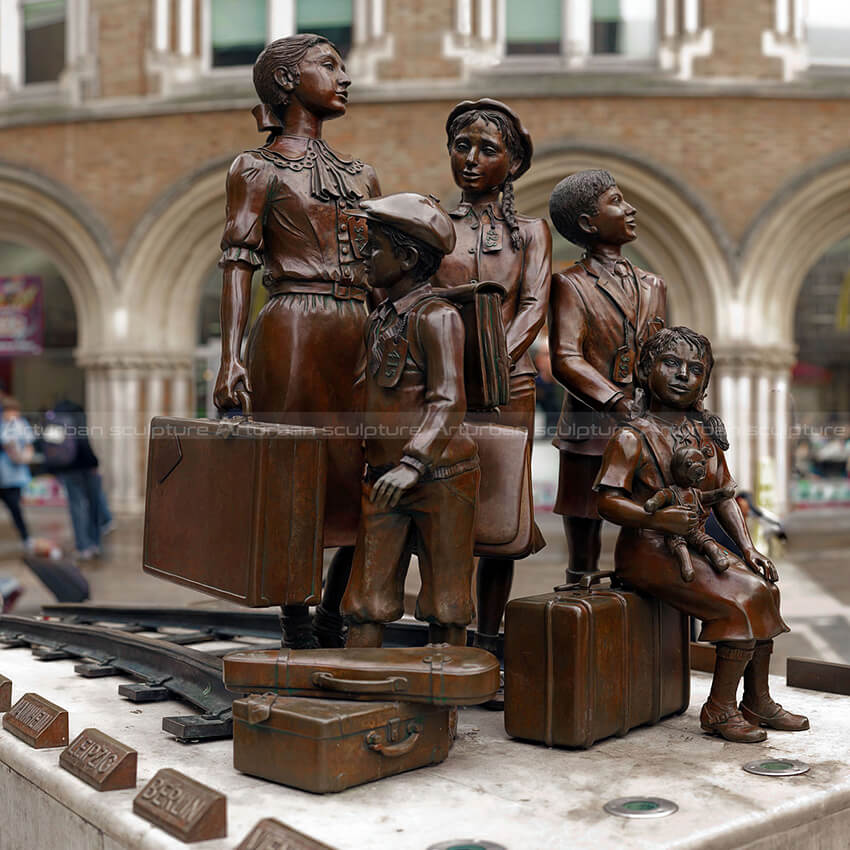 kindertransport statue