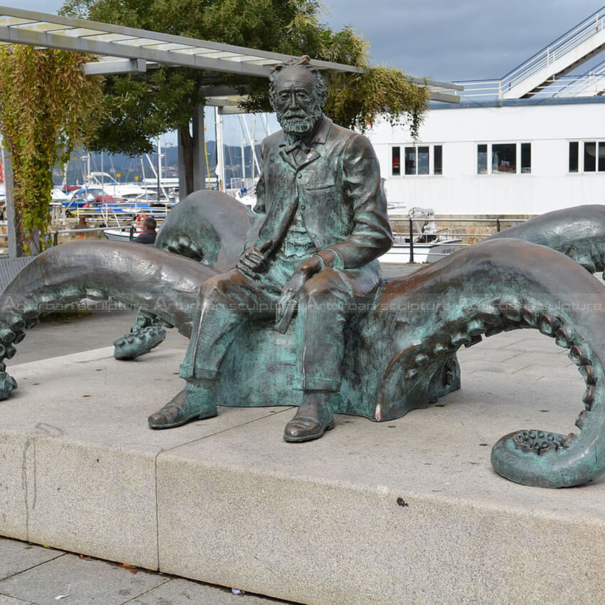 Jules Verne Statue