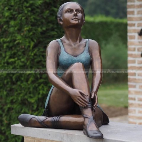 the little ballerina statue