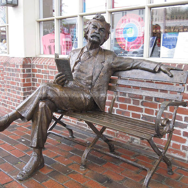 mark twain bench sculpture