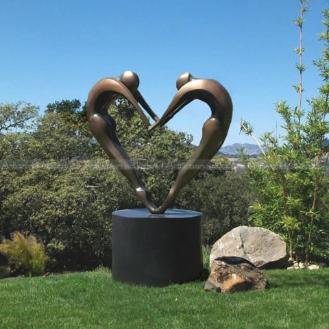 bronze couple figurines