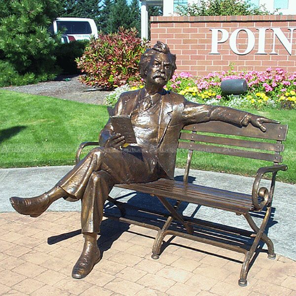 mark twain bench sculpture