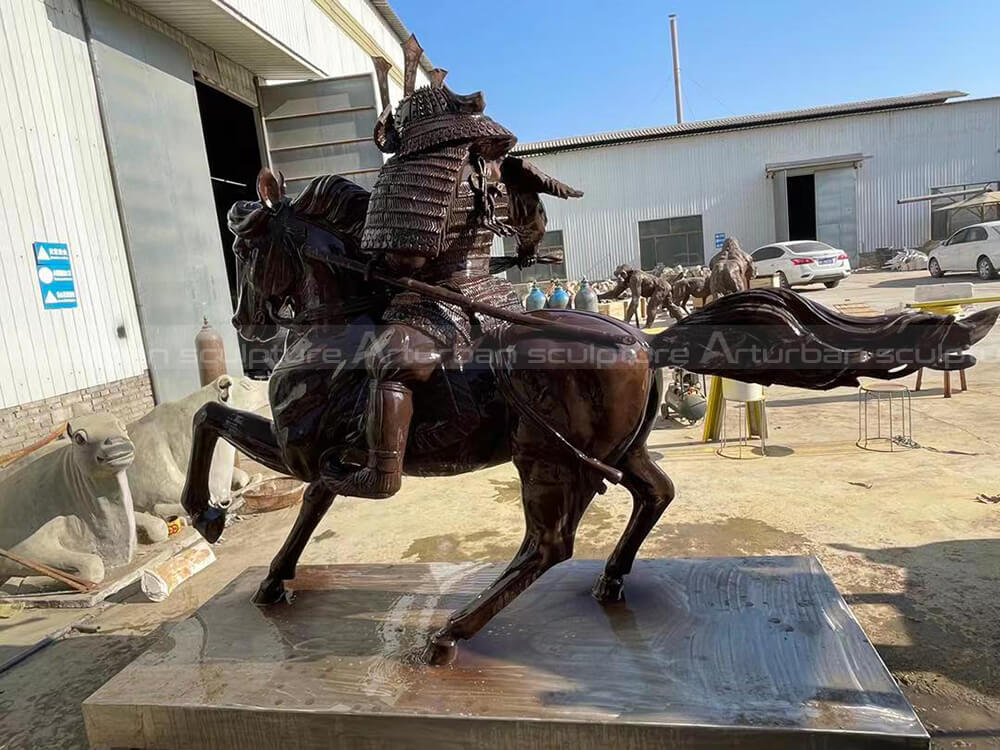 japanese samurai statue