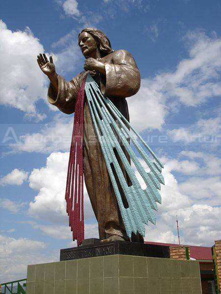 jesus divine mercy statue