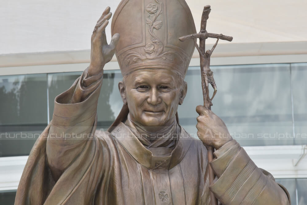 saint john paul ii statue