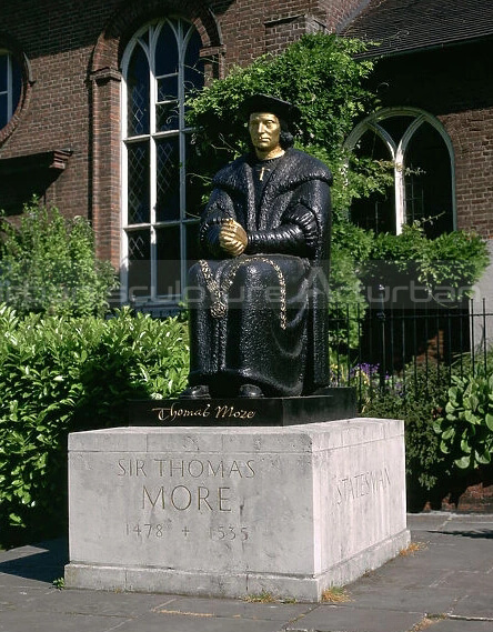 thomas more statue