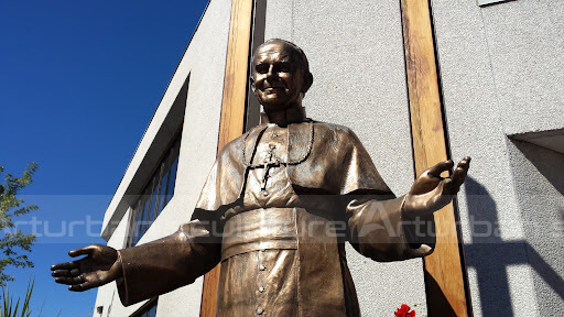 saint thomas more statue