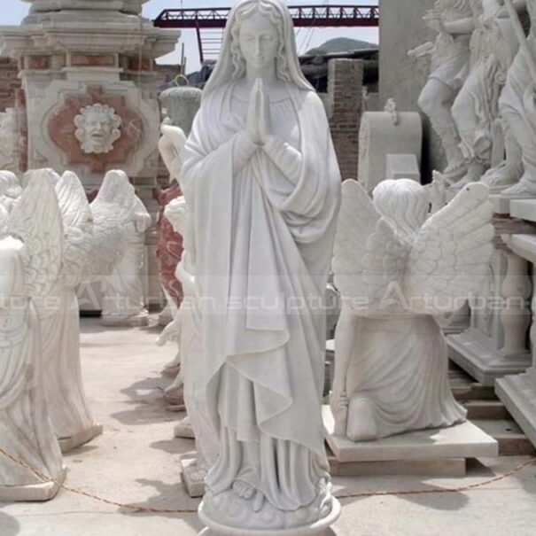 virgin mary praying statue