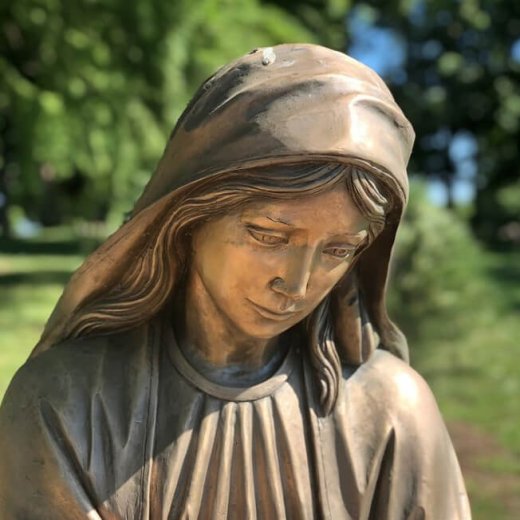 large outdoor virgin mary statue