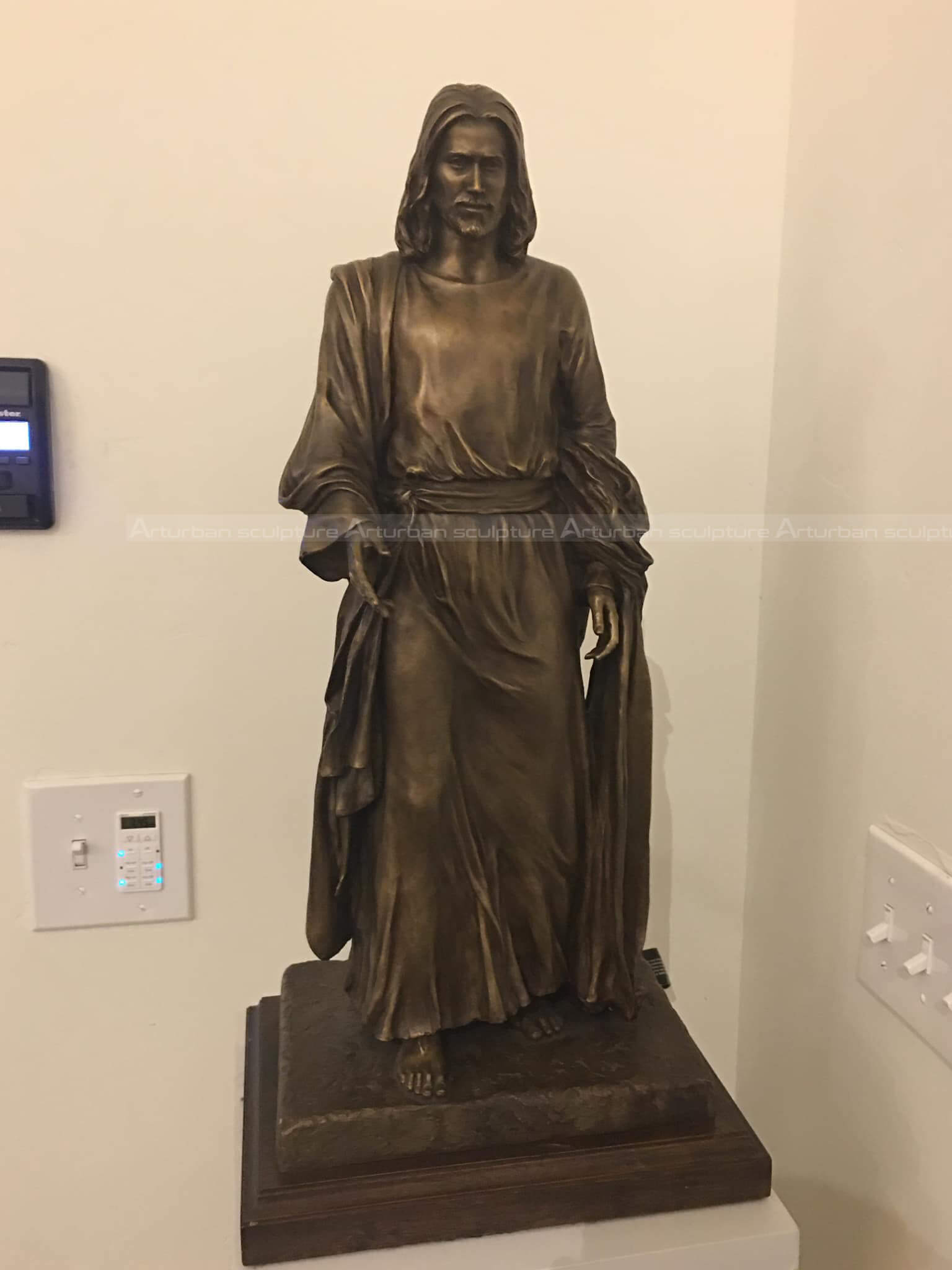 bronze statue of jesus