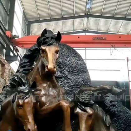 horse wall fountain