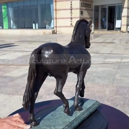 da vinci horse sculpture