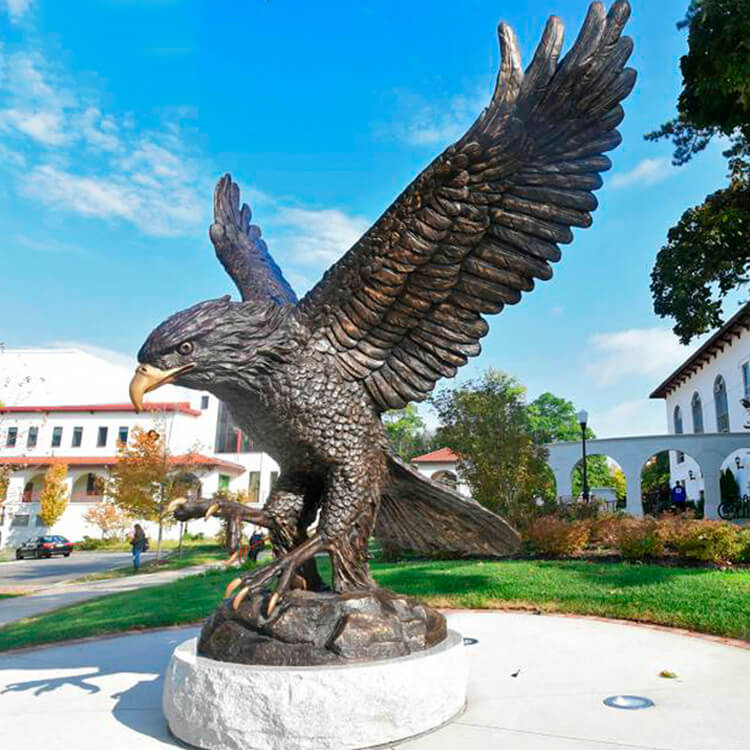 eagle statue